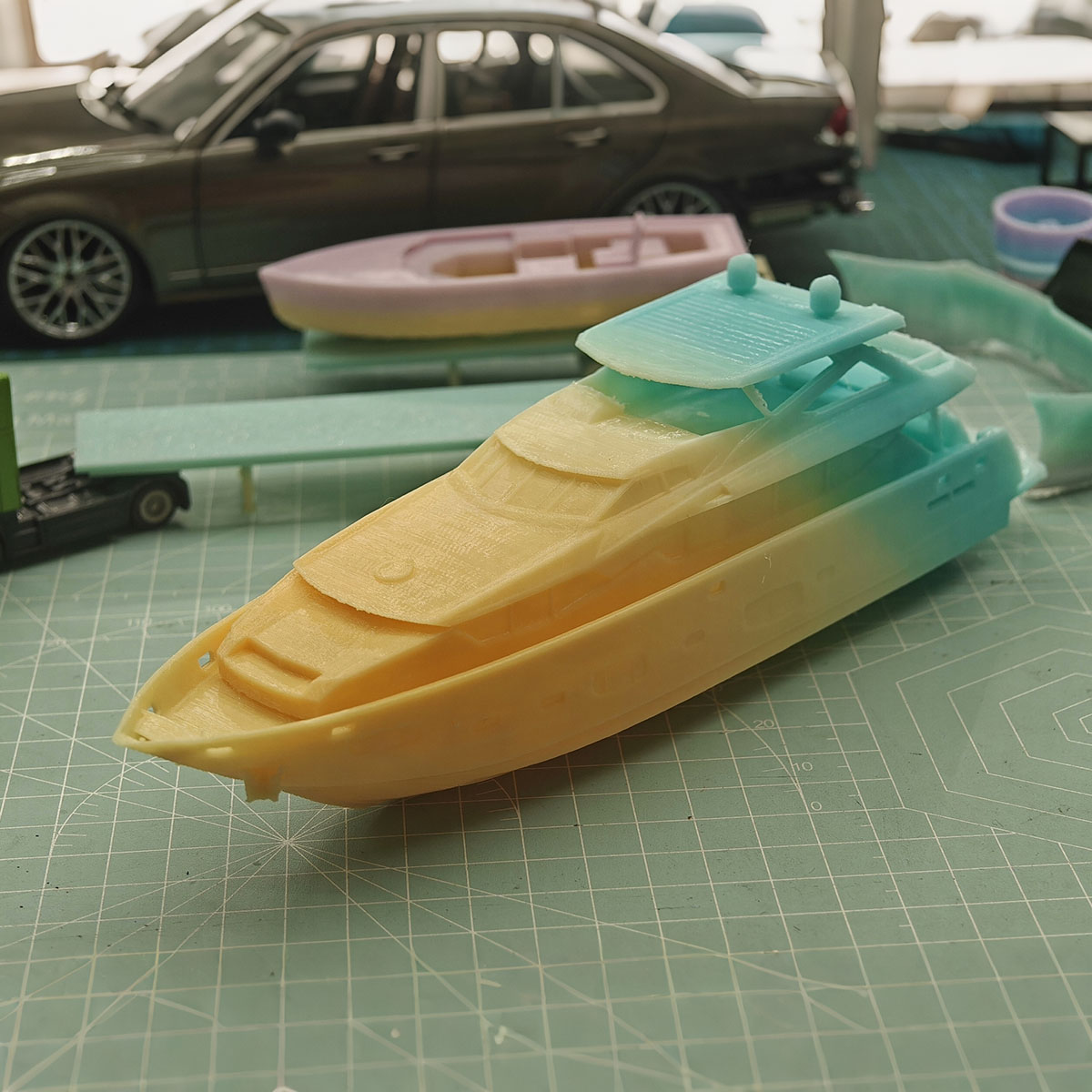 3D Printing One Piece - نموذج يخت فاخر مصغر 23 سم،